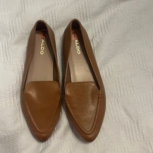 Camel colored size 7 Aldo loafers